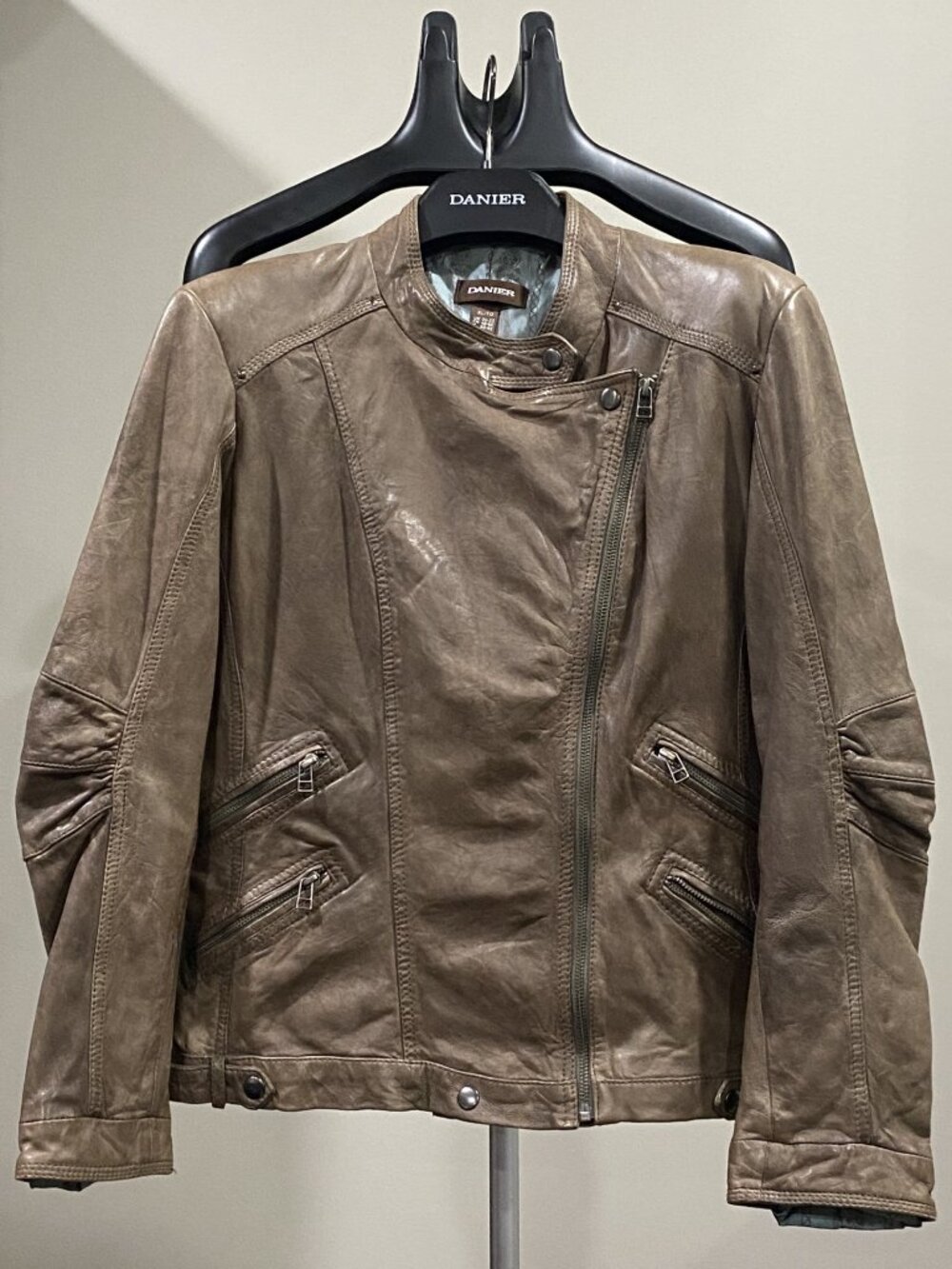 DANIER Brown Distressed Leather Moto Jacket- Women's XL- Never Been Worn